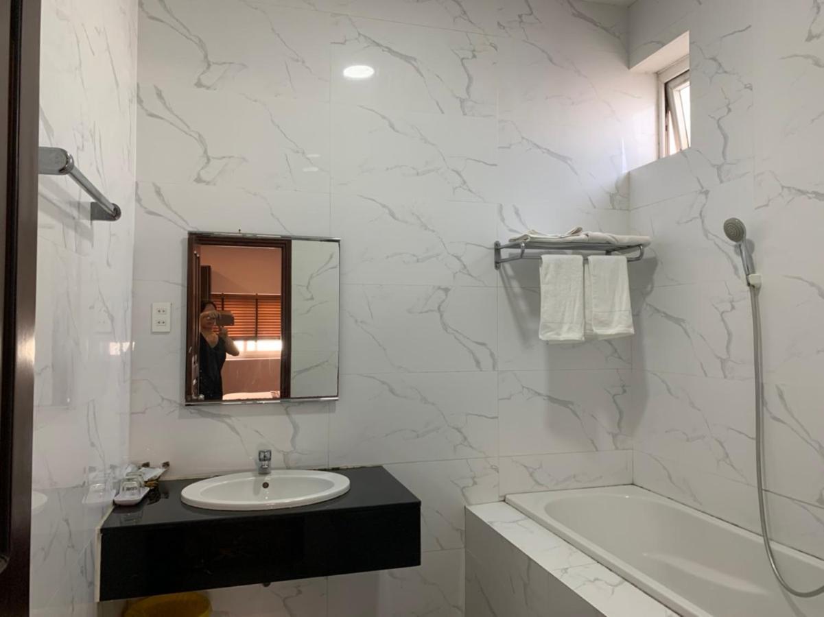 Ha Long Hotel Thu Duc Hcmc ホーチミン市 エクステリア 写真